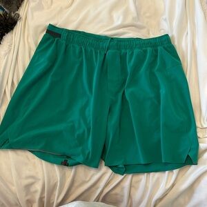 Men’s Lululemon shorts